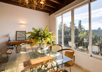 The dining area at Apartamento De Lujo En Marbella, Nueva Andalucía