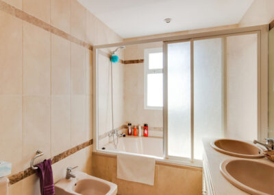 Bedroom #1 en-suite at Apartamento De Lujo En Marbella, Nueva Andalucía