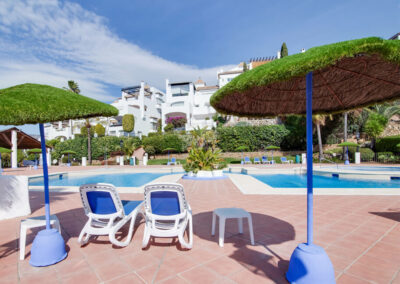 The communal swimming pool at Apartamento De Lujo En Marbella, Nueva Andalucía