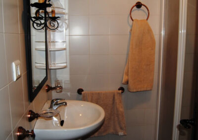 The shower room at Casa de la Monja, Villanueva de la Concepción