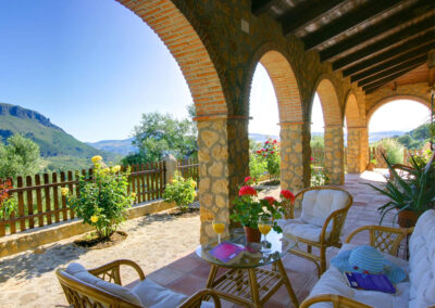 The covered terrace at Casa Montaña, Gaidovar