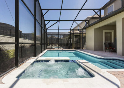 The spillover tub & swimming pool at Championsgate 84, Davenport