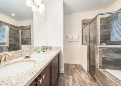 The bathroom at Encore Resort 597, Kissimmee