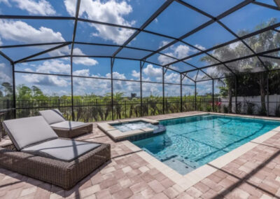 The spillover tub & swimming pool at Encore Resort 597, Kissimmee