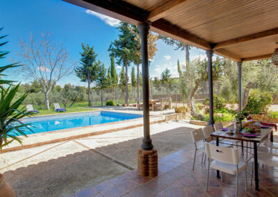 The covered patio & alfresco dining area at Hacienda Los Olivos, Ronda