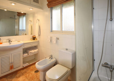 Bedroom #1 en-suite at La Madrugada I, Elviria