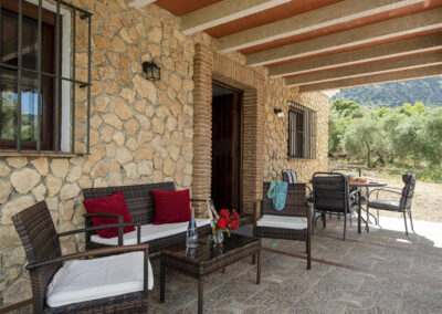 The covered patio & alfresco dining area at La Zarza, El Gastor