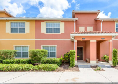 Paradise Palms Resort 10, Kissimmee is a modern four bedroom, three bathroom townhouse with private courtyard plunge pool & covered outdoor dining area. Perfect for families four miles from Disney with onsite pool, shop, games room, cinema, gym & play area. Close to golf.