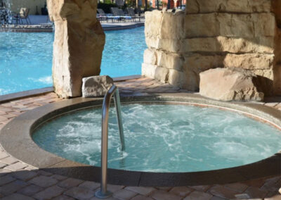 The resort swimming pool & hot tub at Paradise Palms Resort, Kissimmee
