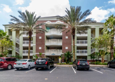 Reunion Resort 395, Reunion is a high-end ground floor three bed, three bath apartment with tasteful decor & furnishings in spacious open plan layout. Doors open onto a covered terrace for al fresco drinks / dinner. Kids will love the themed bedroom & PlayStation. Close to pool.