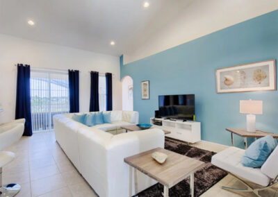 The living room at Solterra Resort 36, Davenport, Orlando