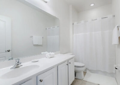 The bathroom at Solterra Resort 36, Davenport, Orlando