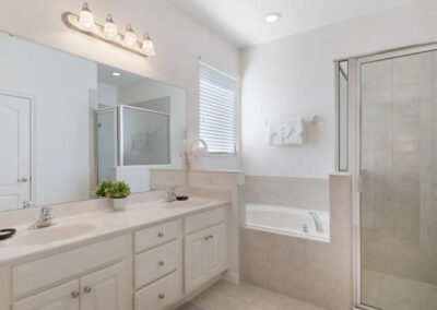 Bedroom #1 en-suite at Solterra Resort 390, Davenport, Orlando