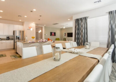 The dining area at Sonoma Resort 2, Kissimmee