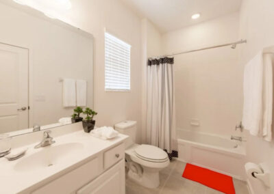 Bedroom #5 en-suite at Sonoma Resort 2, Kissimmee