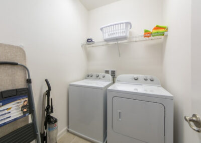 The laundry room at Sonoma Resort 2, Kissimmee