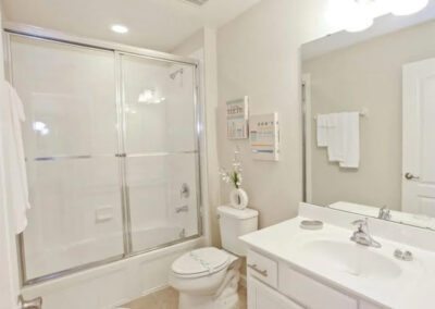 Bedroom #2 en-suite at Veranda Palms 10, Kissimmee