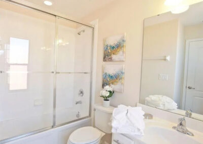 Bedroom #4 ensuite at Veranda Palms 10, Kissimmee