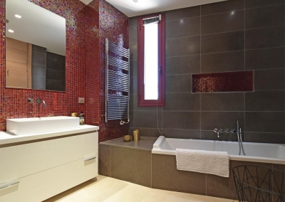 The bathroom at Villa Calderon, Nueva Andalucía