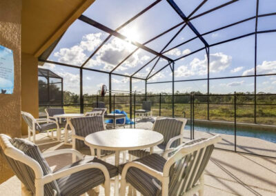 The covered lanai & alfresco dining area at Villa Carter, Aviana Resort, Davenport, Florida