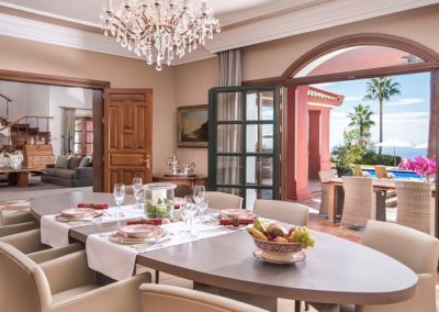 The dining area at Villa Mirador, Benahavís