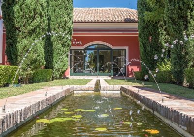 The pond & fountain at Villa Mirador, Benahavís