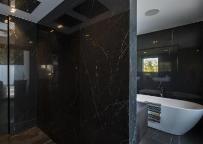 Bedroom #1 en-suite at Villa Tucan, Nueva Andalucía