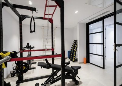 The fully equipped gym at Villa Tucan, Nueva Andalucía