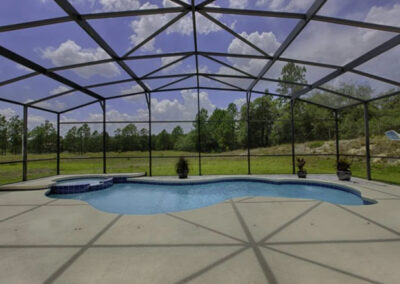 The spillover tub & swimming pool at Watersong Resort 32, Davenport