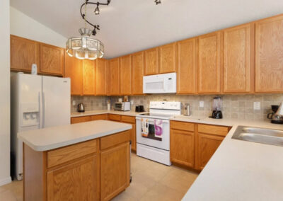 The kitchen at Watersong Resort 50, Davenport