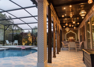 The covered lanai & alfresco dining area at Watersong Resort 6, Davenport, Florida