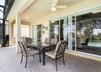 The covered lanai & alfresco dining area at Windsor Hills Resort 515, Kissimmee