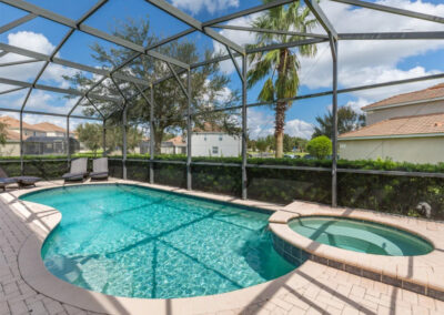 The swimming pool & spillover tub at Windsor Hills Resort 602, Kissimmee