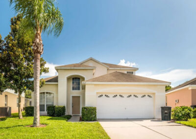 Windsor Palms Resort 6, Kissimmee is a six bedroom, four bathroom villa with private pool & games room on a well-presented resort just five miles from Disney. There's a pool table, soccer game & themed bedrooms. Onsite pool with slides, gym, arcade, bar & restaurant.